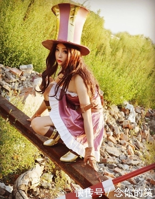 皮城|皮城女警COS:想抓住本萌新,你异想天开了