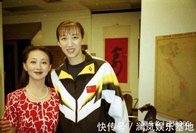 中国女排|50岁女排前国手，忙完女排又督战男排，丈夫是军人，曾苦等她14年