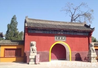 薄暮空潭曲|李端的一首禅诗，描写精细，简洁明丽，颈联更是景与意会