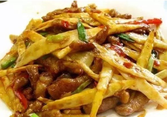 5位保姆来应聘，每人做一道菜，老公直夸第4个，却留下第3个