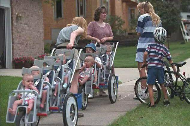 家庭|23年前首例7胞胎家庭:每天用42瓶奶粉,52张尿布,如今各个出众