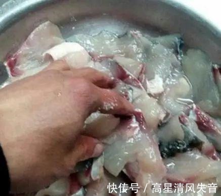 鱼片|鱼肉片怎么上浆教你5分钟学会,鱼肉嫩滑无腥味好吃又美味!