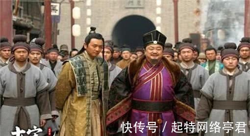 宋太宗$大财主贴出一对联,穷书生看后大笑:你大祸临头了!财主赶忙道歉