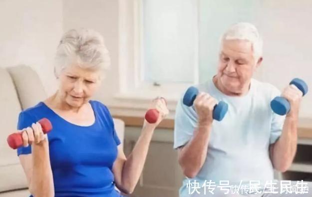 多喝|多喝水会导致高血压，靠谱吗？医生给出了答案，或许很多人不清楚