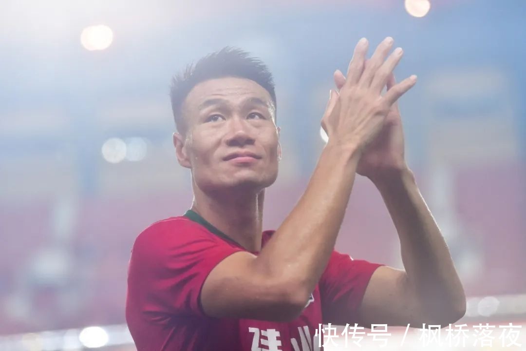 中乙|打出佩莱的感觉!身高194中超铁卫在中乙玩脚下,抬脚一个世界波!