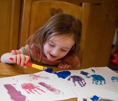 臭美|家中女儿有这些举动父母不要急于纠正