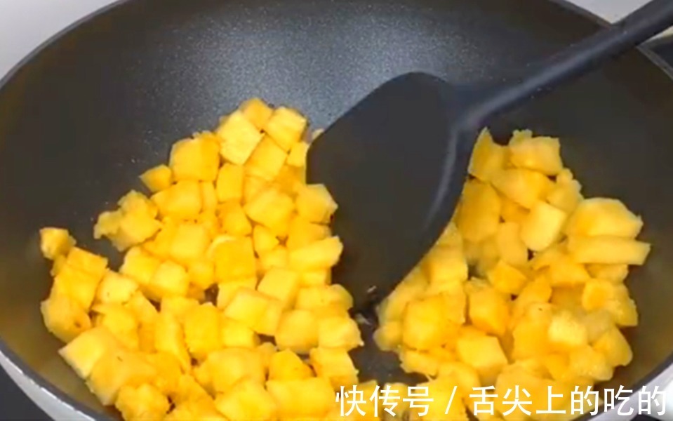 菠萝|天冷了,少吃香蕉多吃它,一次煮好存冰箱,随吃随取,特省事