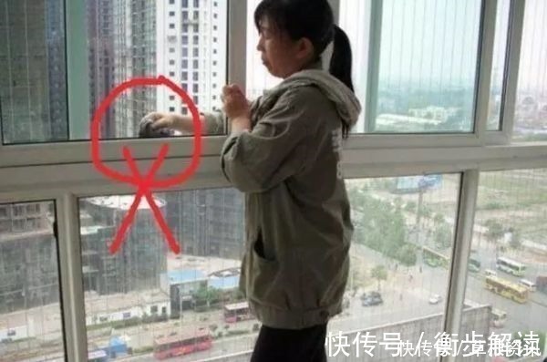 啤酒|玻璃脏了别傻傻爬窗擦!教你一个笨方法,玻璃干净半年不用擦