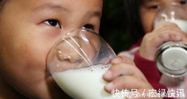 家长|想让孩子“高人一等”,从3岁开始补钙,如今8岁成全班“最矮”