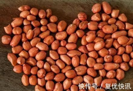 血压|不想脑出血，4种食物高血压患者最好不要碰，贪吃小心血压飙升！