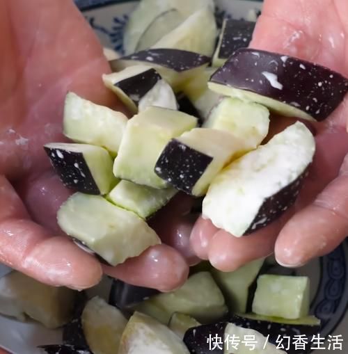 茄子皮|买茄子时,挑直的还是弯的好?多亏70岁菜老农告诫,再也不瞎买了