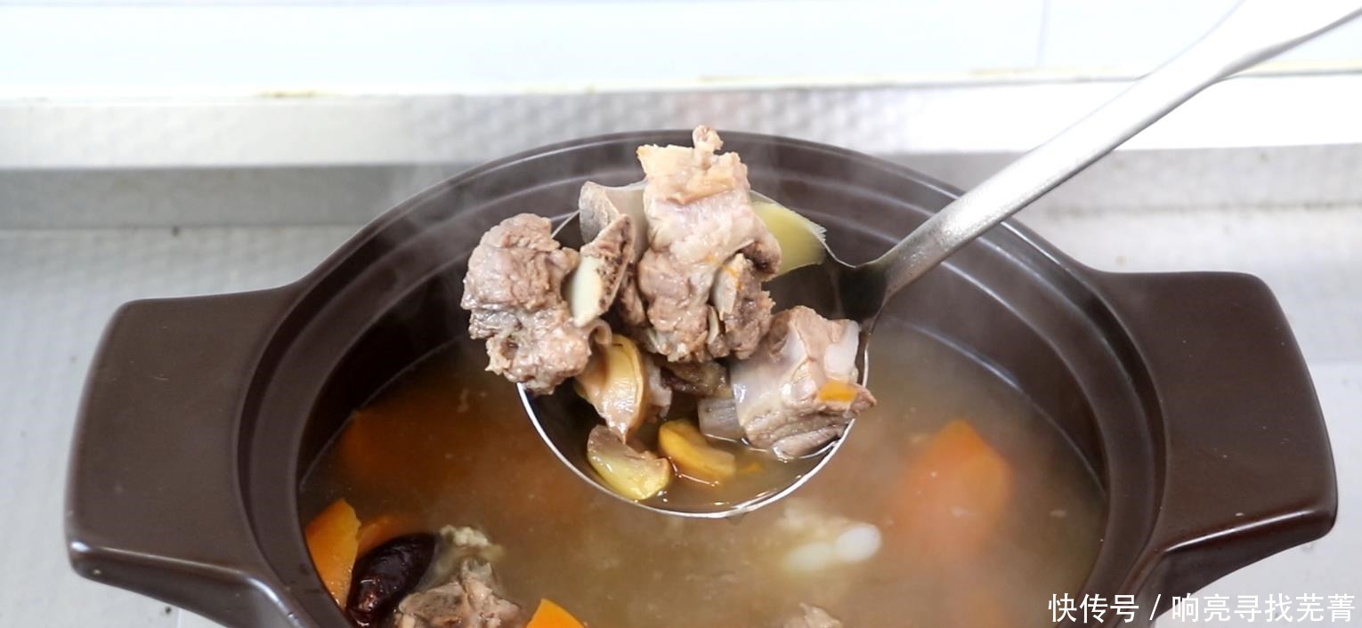 板栗排骨汤|腰膝酸软,四肢无力,学会1款汤,强肾固肾,身体健康强壮!