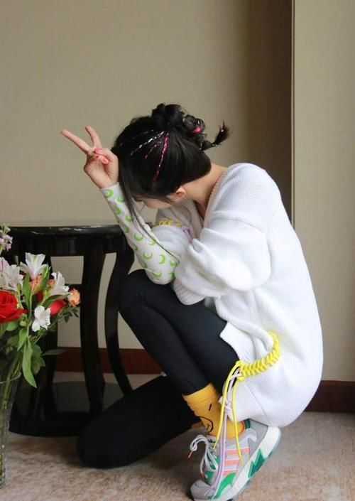 波纹|放弃你的“黑长直”吧,今年流行这3款“发型”,显嫩又能显脸小