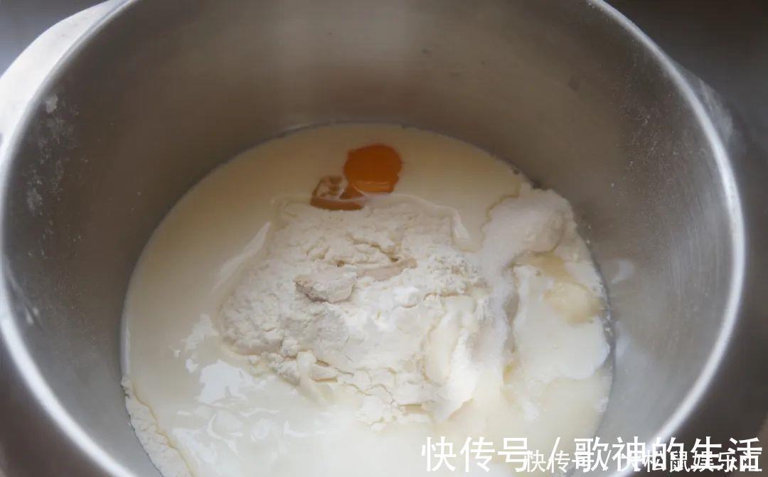 可口|一次发酵豆沙餐包的做法,制作简单,松软可口,超好吃