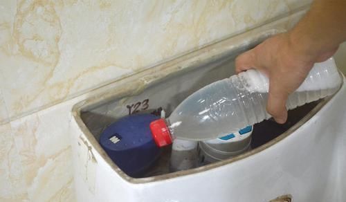 不管马桶多脏多臭,只需一个塑料瓶,马桶干净无异味,都学学吧