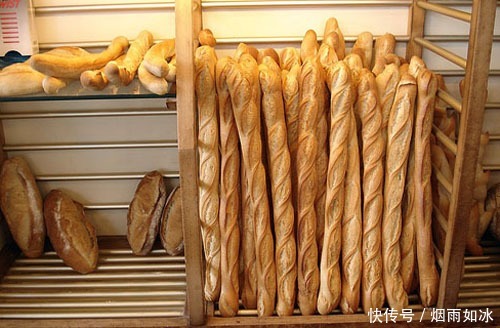 法国人一日三餐离不开法棍,好奇中国人为啥不吃,网友:享受不了