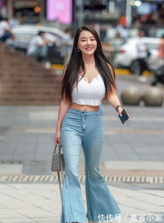 连衣裙 “骨架大”如何避免显壮穿衣搭配讲究细节,充分利用宽胯的优势!