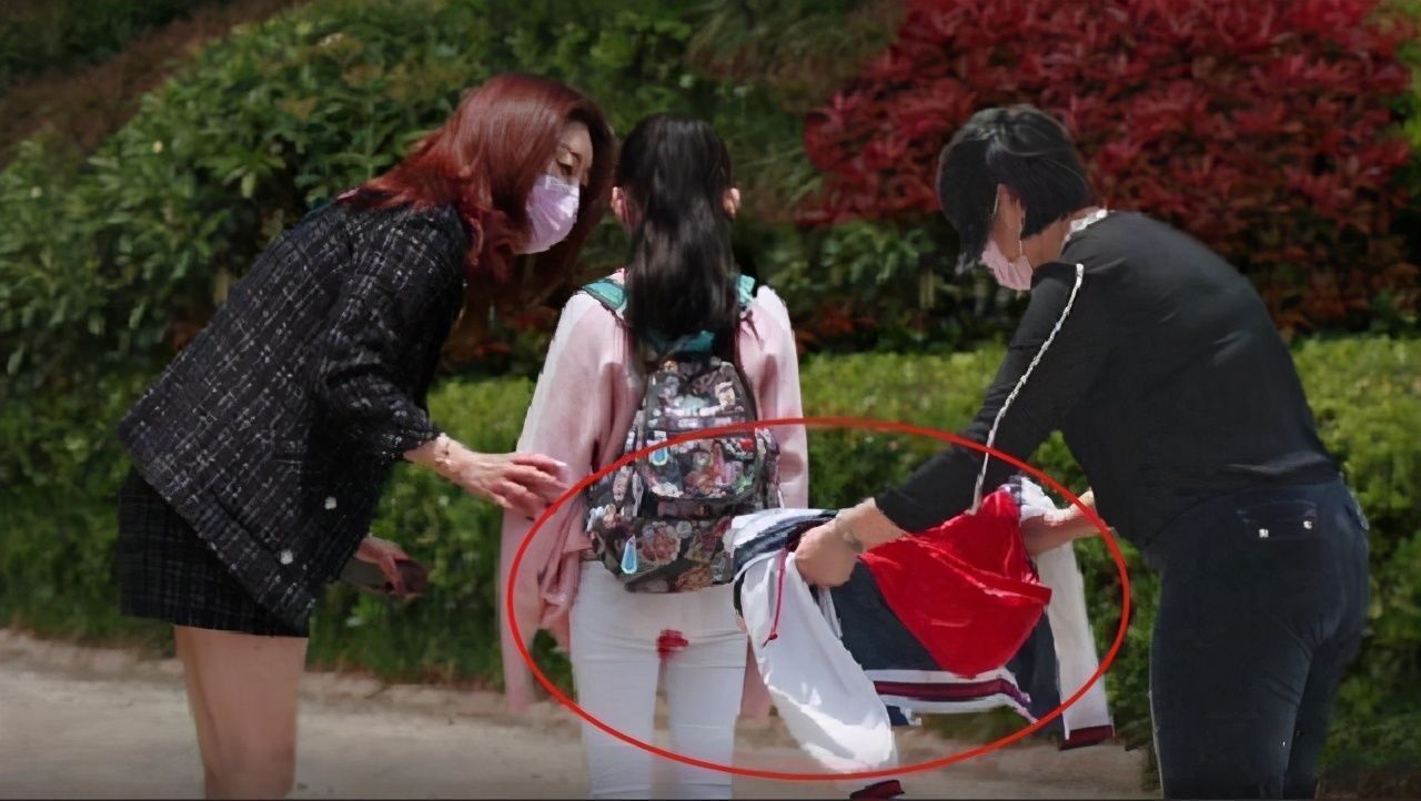 知识|有一种无奈叫：女孩第一次来初潮以为自己得了绝症，真实又尴尬