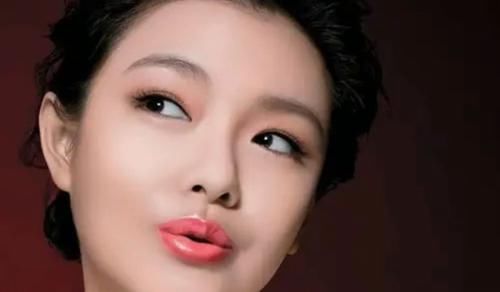 斑点|洗脸时冷开水里加一物，坚持一段时间，皮肤越洗越白嫩，不妨一试