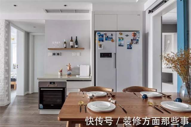 文化砖|112平现代三居室,整墙文化砖加上原木风的电视柜,文艺而又清新