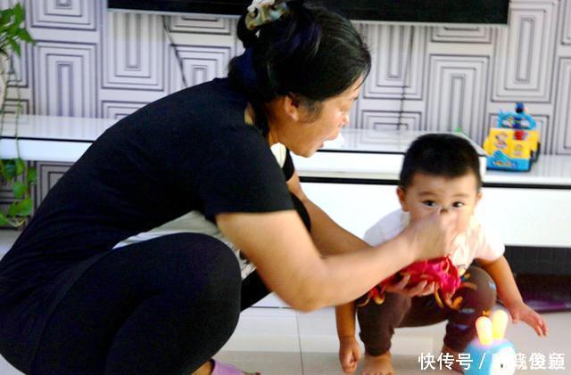 倩倩|医生劝告：宝宝没到2岁前，3种辅食最好少吃，容易拖垮脾胃