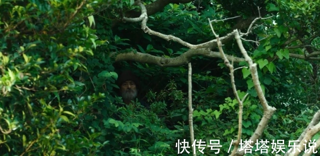 老顽童#他94岁,已经30年没出门了,种花养鸟,一副画卖上百万元