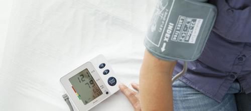 控制血压|规律降压，5年后却肾衰竭？医生：3个错误，很多人都在犯