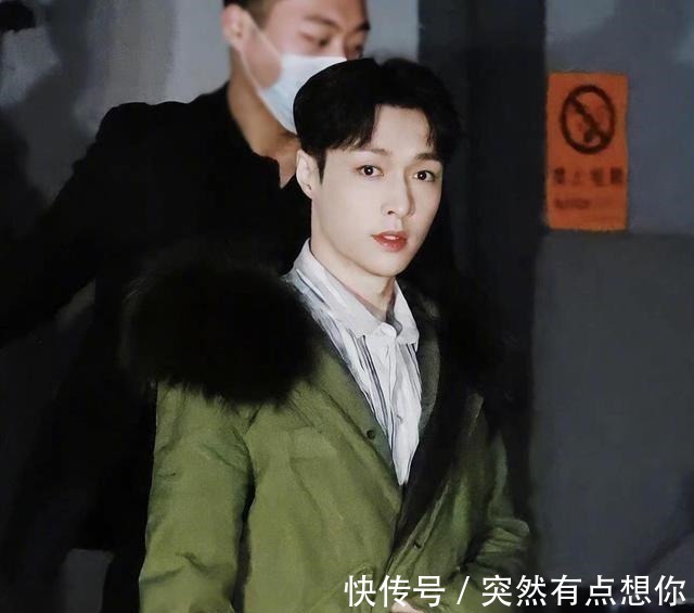 張藝興取代彭昱暢成《向往的生活》常駐嘉賓，穿軍大衣現身！