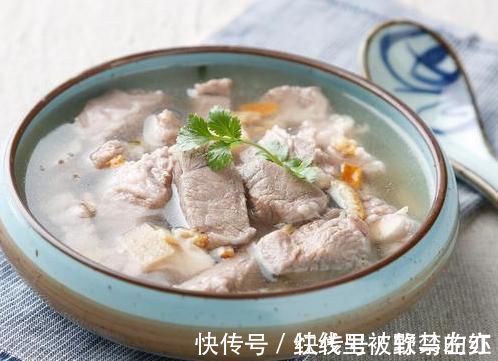 羊肉|炖羊肉汤时,牢记“2放2不放”,炖出来的羊汤鲜美,羊肉鲜香