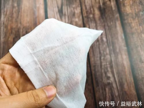 导购员|有种“愚昧”叫湿巾擦屁股,家长方便了,却害了孩子