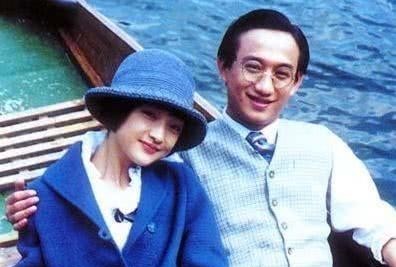 嫁不出去|妹妹裹脚怕疼,哥哥:不裹了,嫁不出去我养你!后用一生兑现诺言