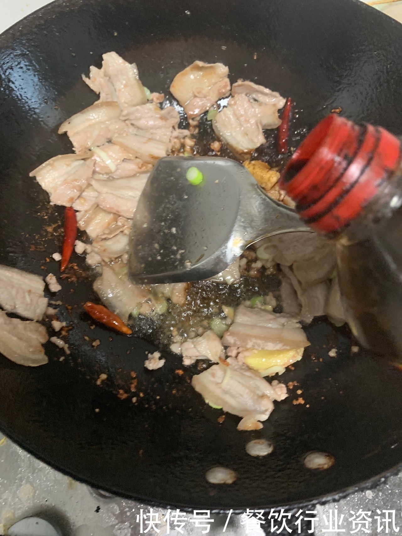 收藏|正宗东北名菜,五花肉白菜炖粉条,还不会的小伙伴们快收藏起来!