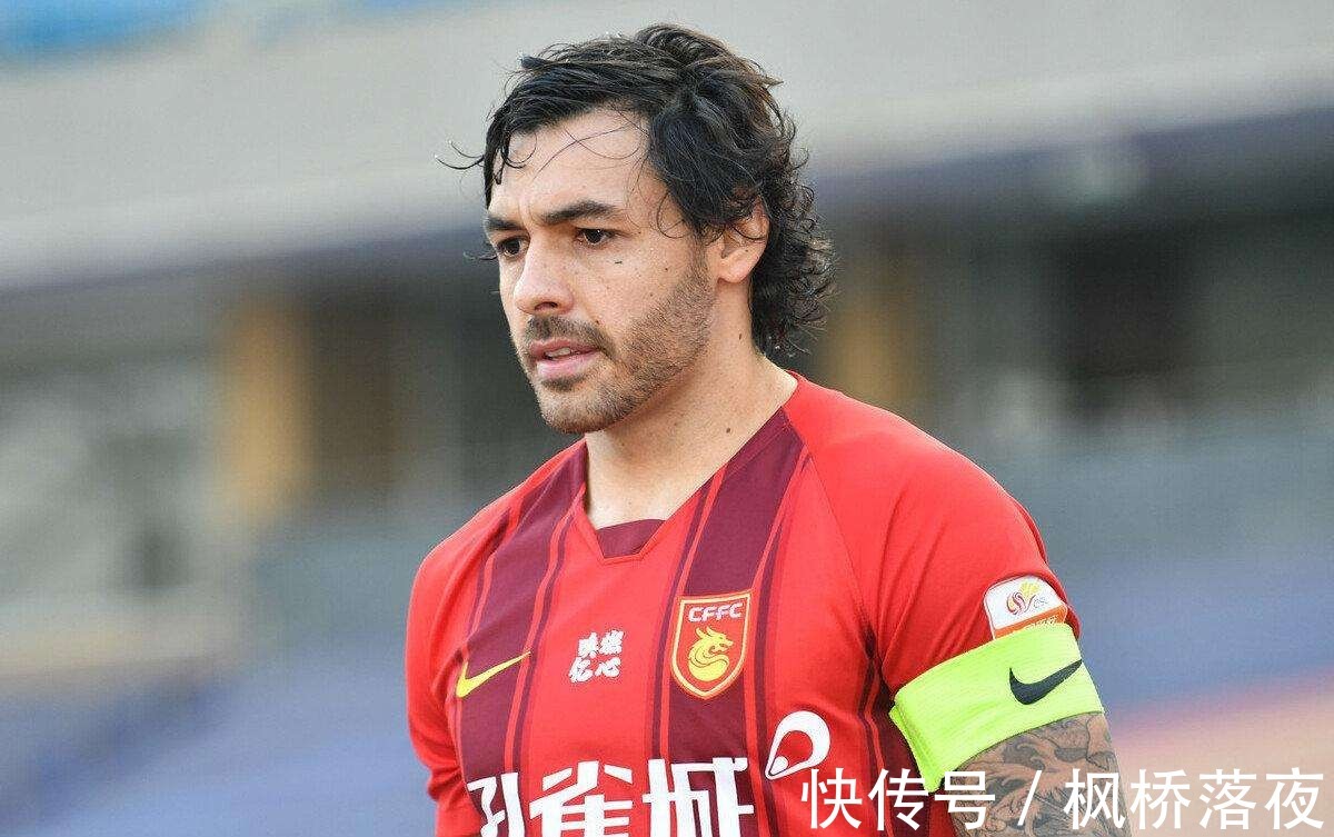 国家队|连过2人禁区外轰超级世界波!中国足球又见本土10号闪光,优秀!
