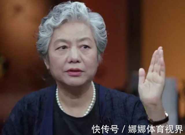 小罗|育儿专家:孩子聪不聪明,从他的“手”就能看出来,抓紧验证