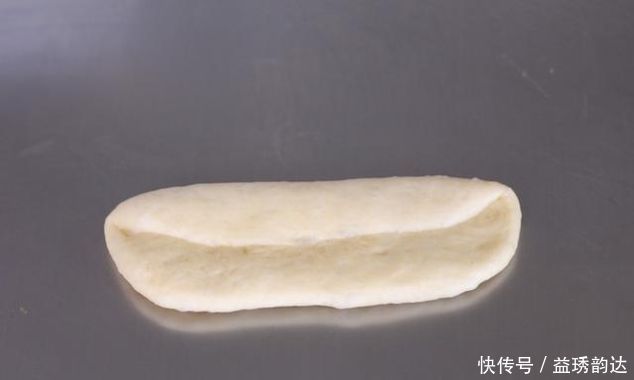 甜甜圈别再买,五勺面粉两颗鸡蛋,做着比麻花简单,比油条好吃