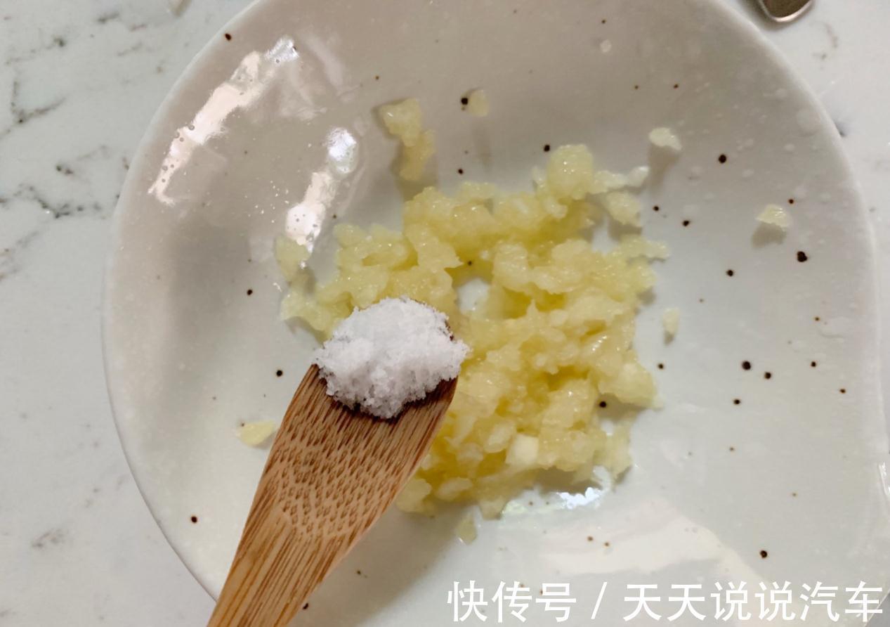 家常蒜泥白肉，制作简单不麻烦，美味可口一点不腻