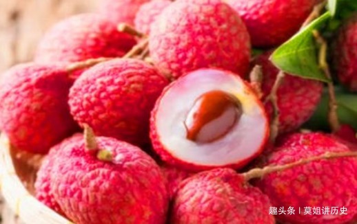 毒素|冬天女性可以坚持吃4种食物,排出毒素,净化血液,滋养女性子宫