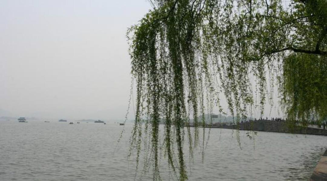 多情的晏殊与初恋分别,两人依依不舍感人肺腑,写下一首伤感的词
