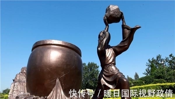 史学双璧@被毛主席读了17遍的书，被称为“史学双璧”之一，是本什么书？