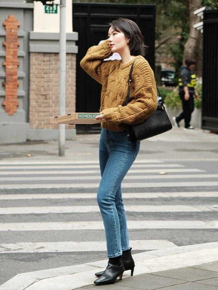 半身裙 冬天毛衣穿不出高级感?不妨试试这些搭配方式,日常实用又百搭