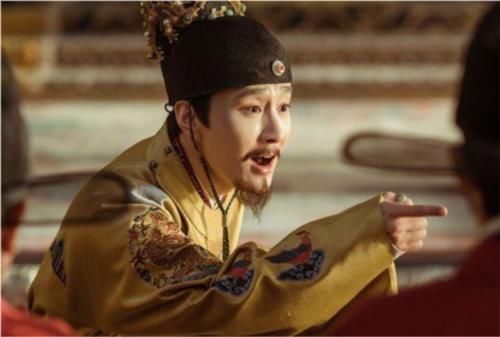 彡茂|我国有一姓氏,只有短短三笔,但很多人张口就读错,你能念对吗?