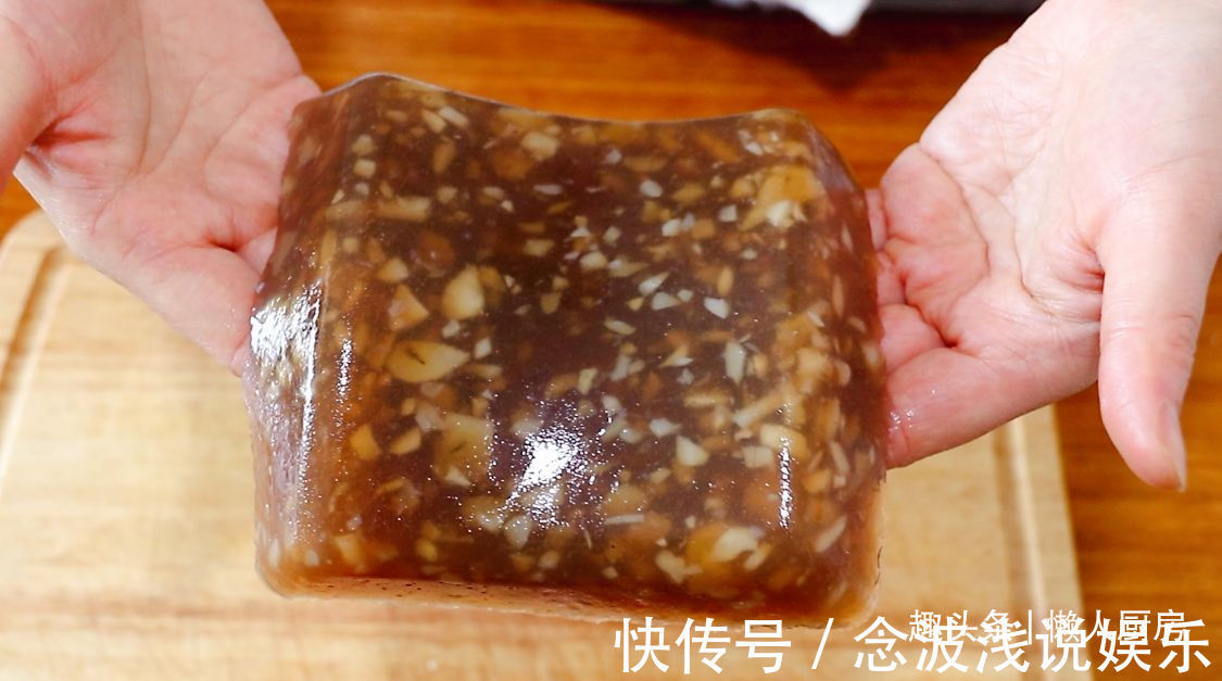 马蹄|这种马蹄糕卖3元多一斤，吃起来软软弹弹，里面脆脆的