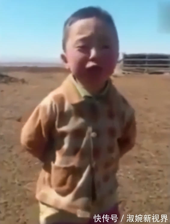 爸妈|有一种孩子叫“爷爷带大的孩子”,爸妈回家看到笑得乐开了花