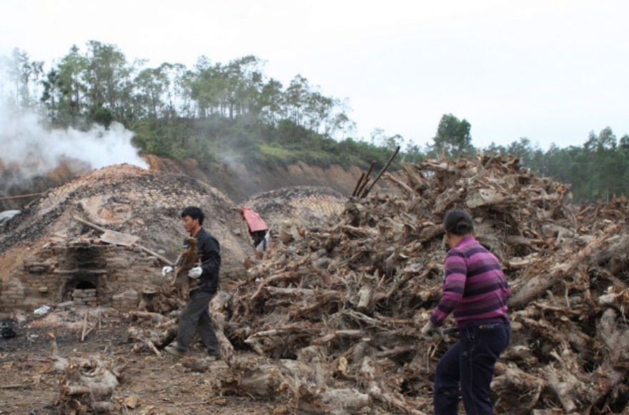 闷窑|民国时,东北老窑头制炭有个“闷窑”绝技,直到临死才传给了徒弟