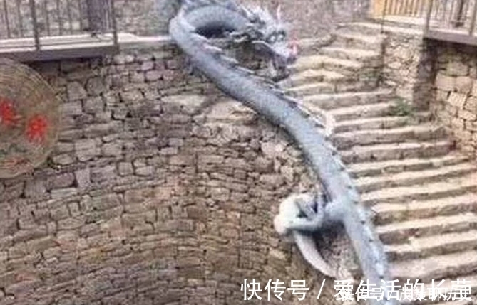 封神演义$龙真的存在吗?“锁龙井”中望不到头的锁链,另一头到底是啥?