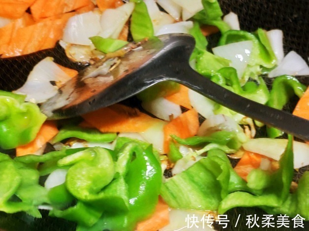 腥味|洗猪肝别用清水,厨师长教你关键3步,干净又鲜嫩,没毒素更放心