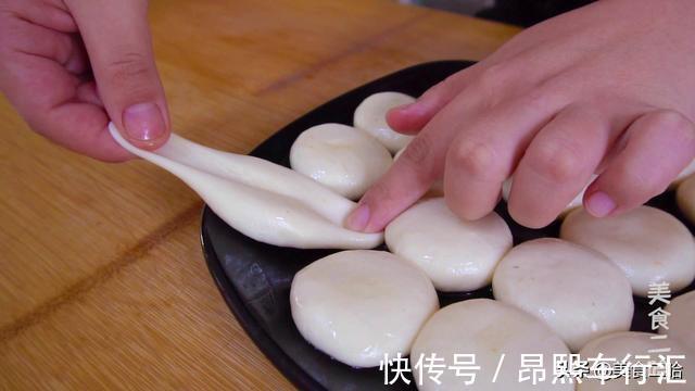 面粉|做春饼时,很多人第1步就错了,教科书式详细讲解,张张白亮劲道