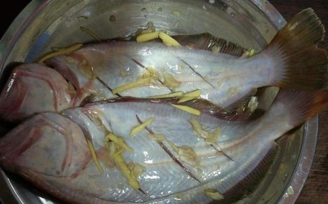不管炖什么鱼,都别放“它”,不然鱼腥味会锁里,汤难喝又浑浊