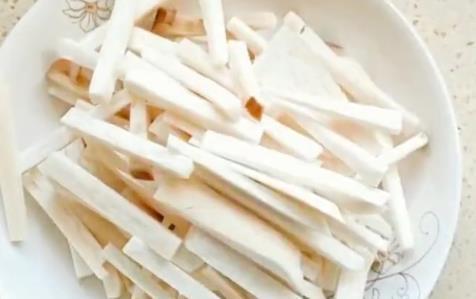 价格低营养高,适合在家做的家常菜,口感鲜嫩,给肉都不换