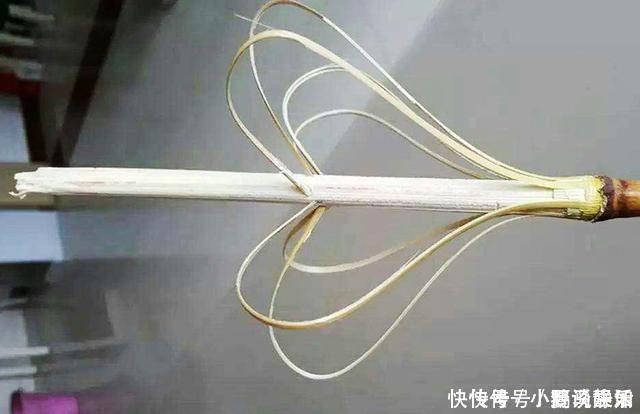 鱼钩|农村小伙用废旧物品,改钓具钓鱼,渔具店老板佩服得五体投地